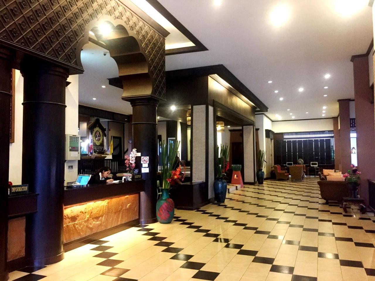 פאטאיה Phuphaya Resort מראה חיצוני תמונה