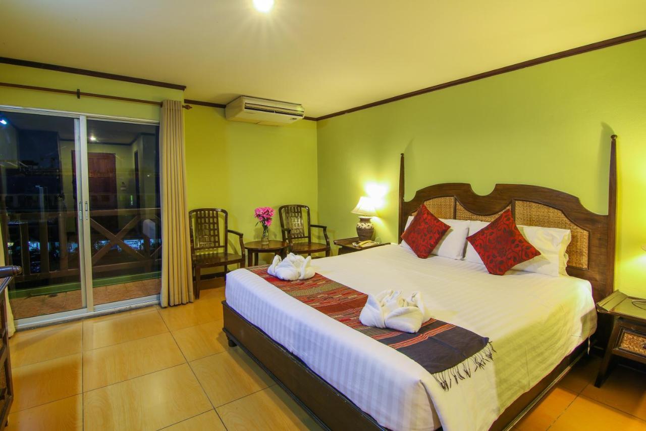 פאטאיה Phuphaya Resort מראה חיצוני תמונה