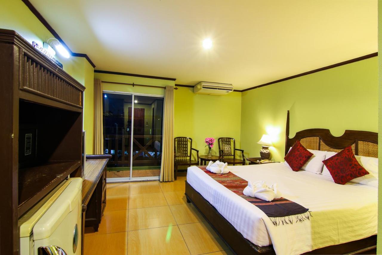 פאטאיה Phuphaya Resort מראה חיצוני תמונה