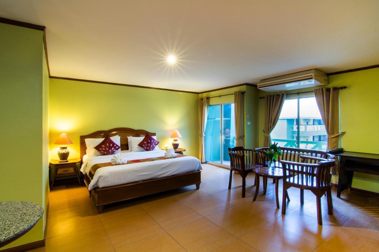 פאטאיה Phuphaya Resort מראה חיצוני תמונה